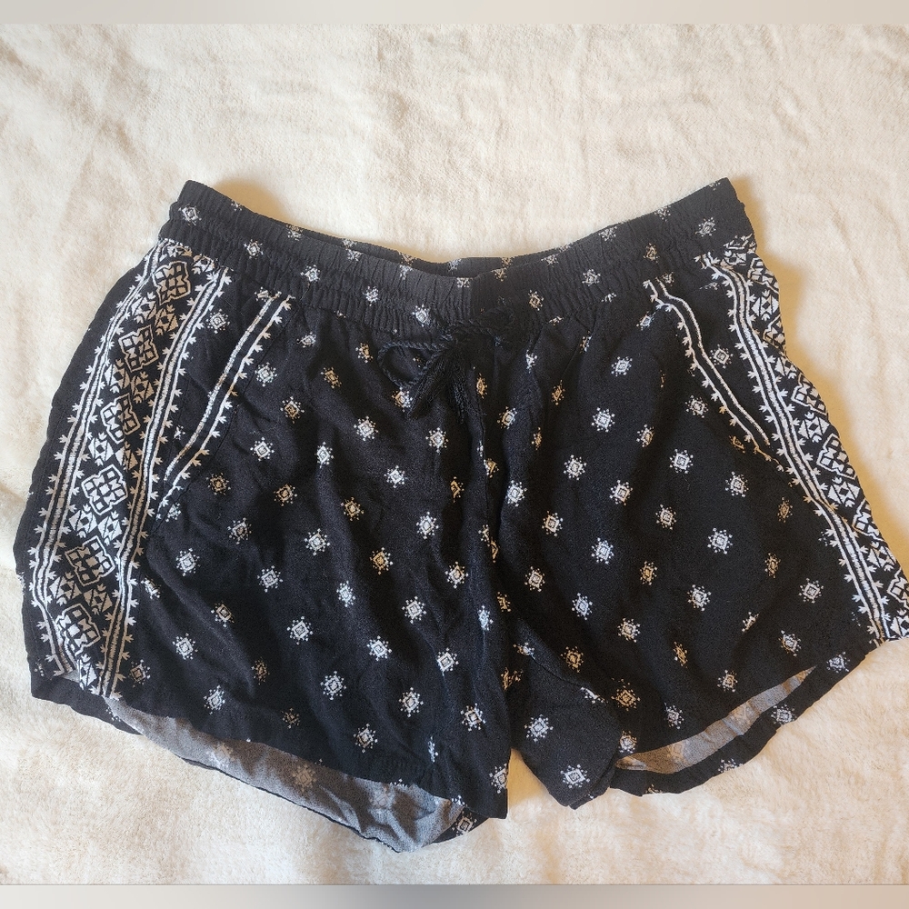 Old Navy Black and White Patterned Shorts